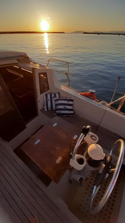 Bed & Boat Brezza Del Mare Botel Viareggio