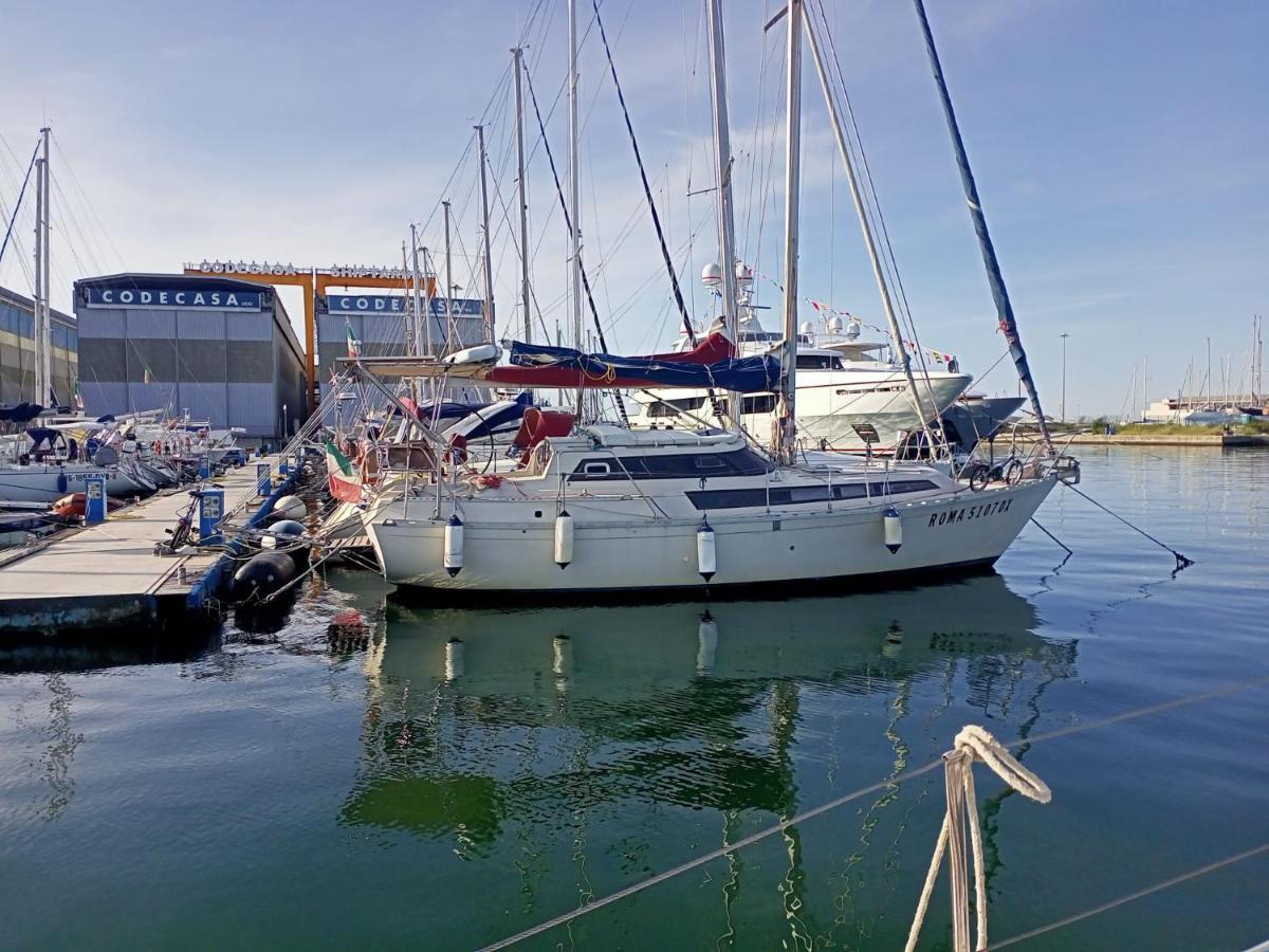 Botel Bed & Boat Brezza Del Mare *