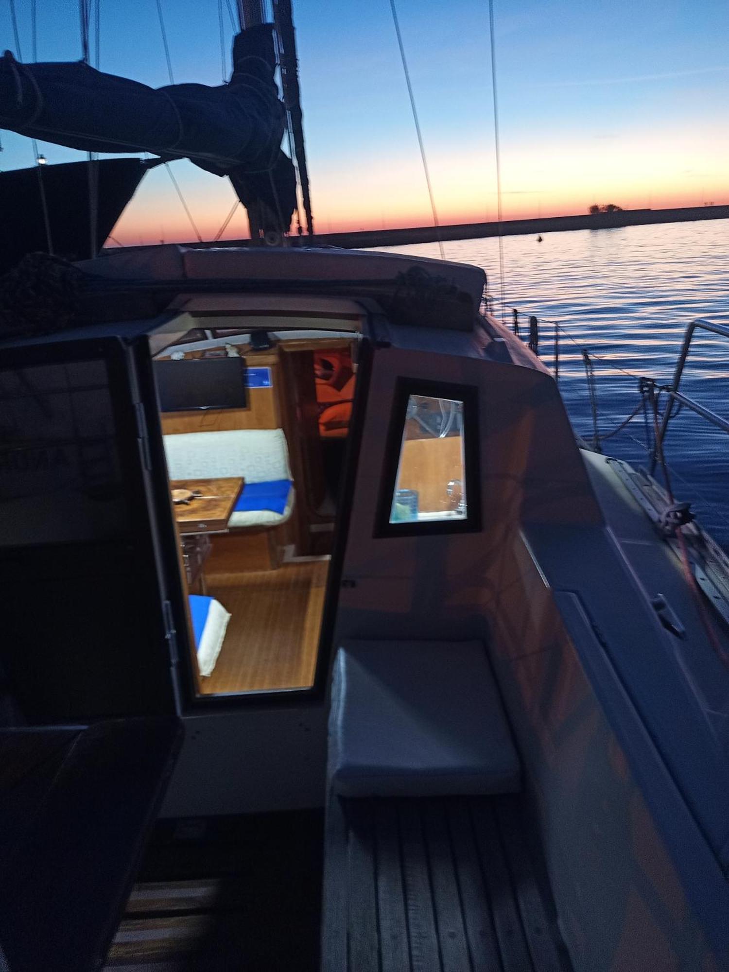 Bed & Boat Brezza Del Mare Botel